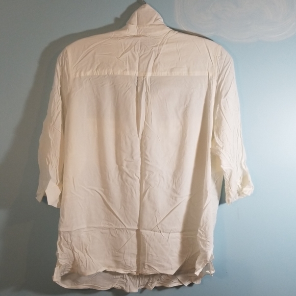 White Penningtons pullover top with tie front 1X - Picture 3 of 4
